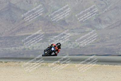 media/Dec-07-2025-CVMA (Sun) [[3e7d2de5dc]]/Race 7-Formula Lightweight Twins Shootout/